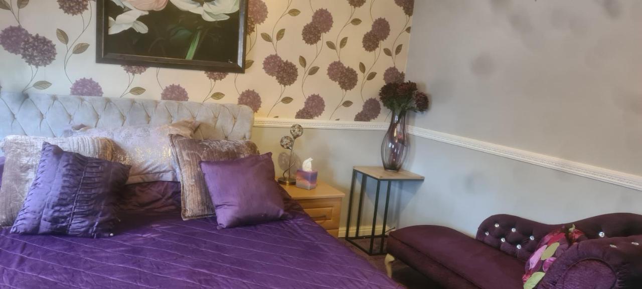 Parc Lodge Guesthouse Бридженд Экстерьер фото